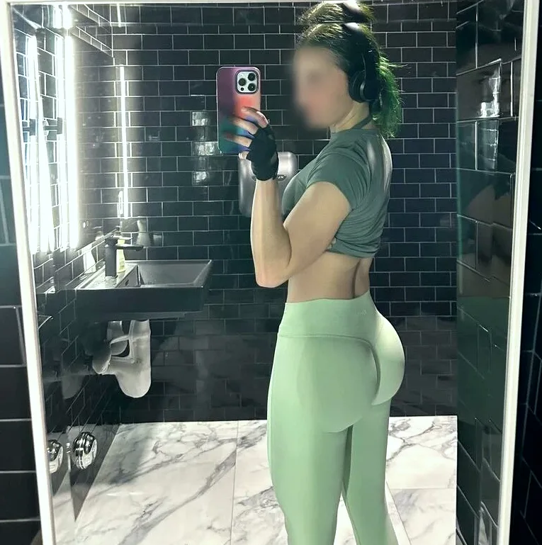 Ana, 24 años